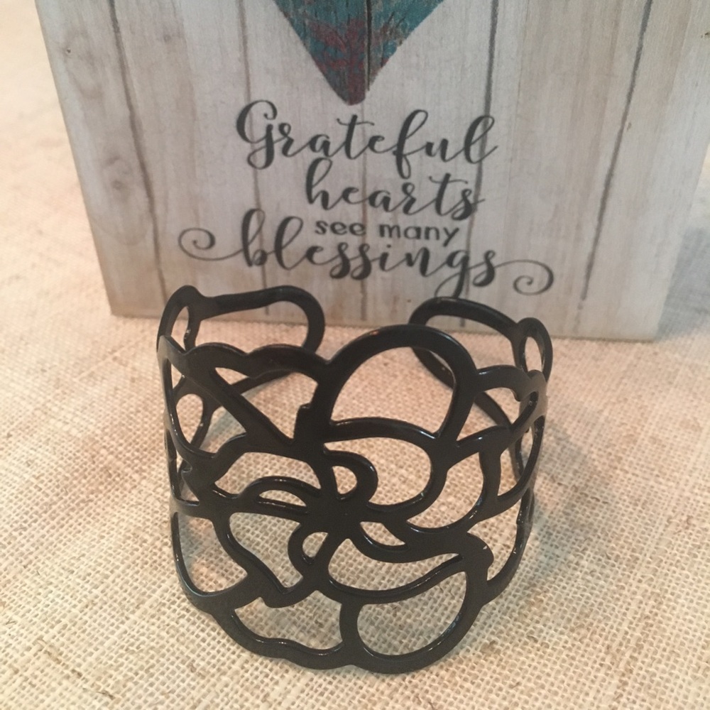Loft cuff bracelet